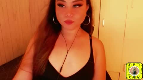 Snapshot of darkbirde chatting on November 2025 07:48:02 PM Rose Dawson online show from November 2025 07:48:02 PM