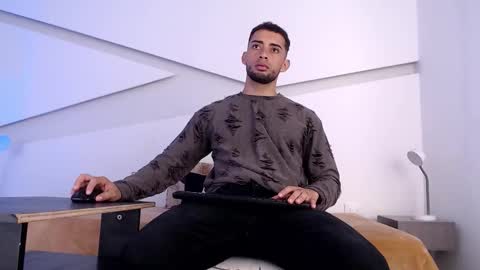 Snapshot of daron_66 chatting on November 2025 01:56:02 PM Kael online show from November 2025 01:56:02 PM