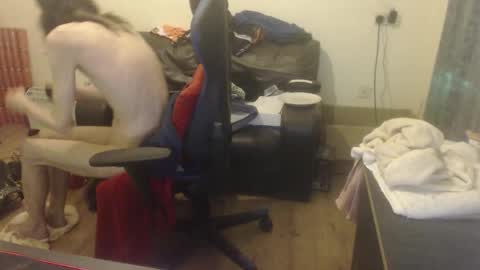 Snapshot of daver281197 chatting on October 2025 09:04:01 PM dave online show from October 2025 09:04:01 PM