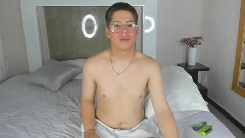 davidcruz16 online show from September 2025 03:20:01 AM