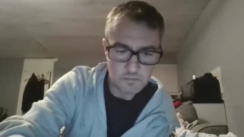 Snapshot of dazzill chatting on November 2025 04:55:01 PM Dazzill online show from November 2025 04:55:01 PM