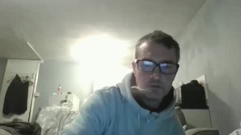 Snapshot of dazzill chatting on December 2025 07:19:02 PM Dazzill online show from December 2025 07:19:02 PM