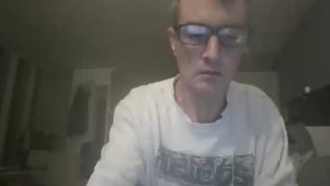 Snapshot of dazzill chatting on December 2025 06:28:01 PM Dazzill online show from December 2025 06:28:01 PM