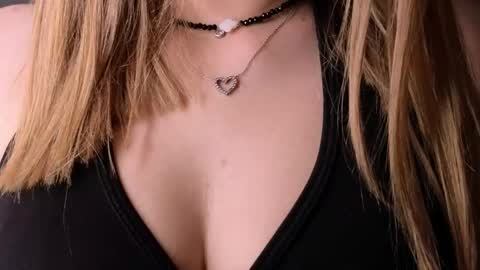 Snapshot of delcieodoherty chatting on November 2025 08:19:01 PM Adla online show from November 2025 08:19:01 PM