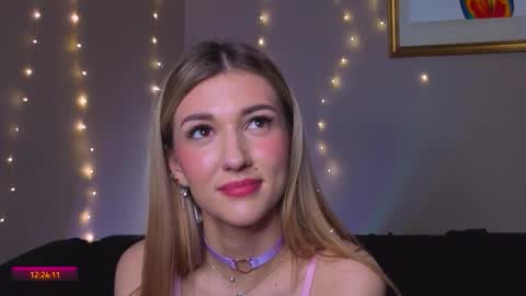 Snapshot of delcieodoherty chatting on November 2025 08:28:01 AM Adla online show from November 2025 08:28:01 AM