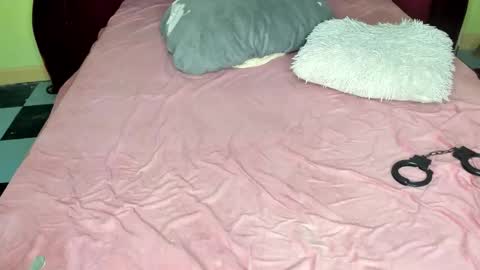 Snapshot of deli_la chatting on October 2025 08:51:01 AM deli_la online show from October 2025 08:51:01 AM