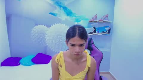 DEMI online show from November 2025 12:38:01 PM