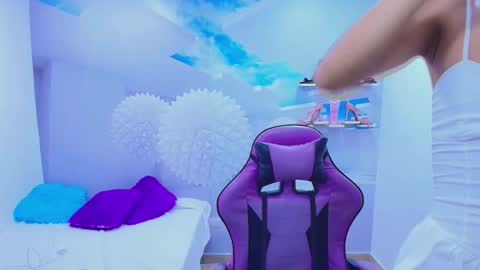 DEMI online show from November 2025 12:28:02 PM