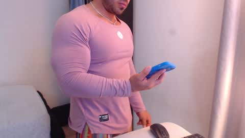 Snapshot of derek_group chatting on January 2025 11:52:02 PM Derek online show from January 2025 11:52:02 PM