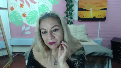 Snapshot of desire_latin chatting on December 2024 09:17:01 PM VALERIA online show from December 2024 09:17:01 PM
