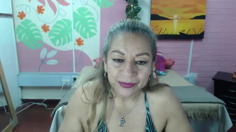Snapshot of desire_latin chatting on December 2024 08:34:01 PM VALERIA online show from December 2024 08:34:01 PM