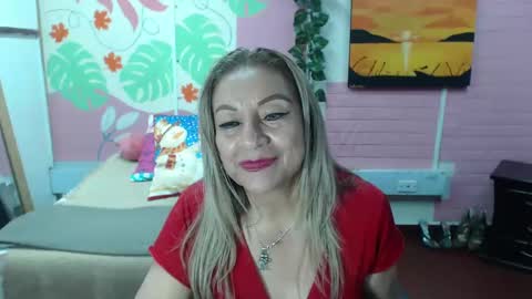 Snapshot of desire_latin chatting on December 2024 08:34:02 PM VALERIA online show from December 2024 08:34:02 PM
