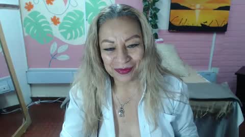 Snapshot of desire_latin chatting on February 2025 09:25:01 PM VALERIA online show from February 2025 09:25:01 PM