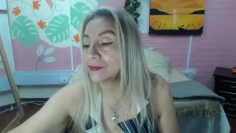 Snapshot of desire_latin chatting on September 2025 05:01:01 PM VALERIA online show from September 2025 05:01:01 PM