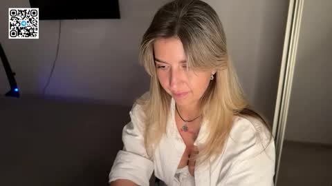Nika online show from September 2025 07:16:01 PM