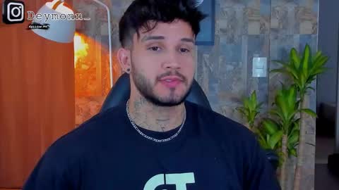 JULIAN online show from October 2025 08:31:01 PM