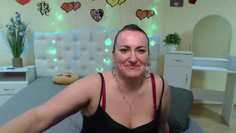 Diana online show from March 2025 10:05:02 AM