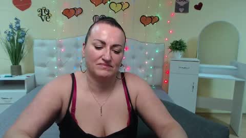 Diana online show from March 2025 04:13:02 PM