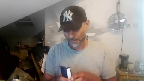 diddlysquatter online show from September 2025 05:09:02 AM