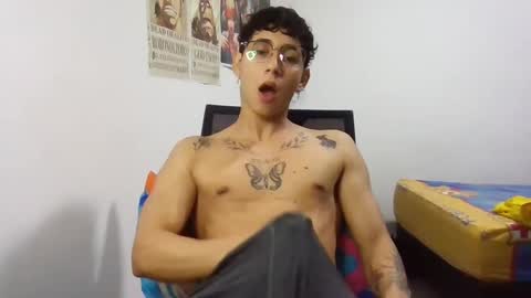 Snapshot of dillom420 chatting on January 2025 05:41:02 AM dillom420 online show from January 2025 05:41:02 AM