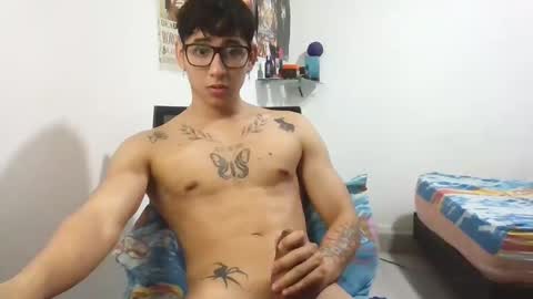 Snapshot of dillom420 chatting on February 2025 05:31:02 AM dillom420 online show from February 2025 05:31:02 AM