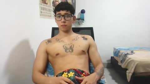 Snapshot of dillom420 chatting on March 2025 01:42:02 AM dillom420 online show from March 2025 01:42:02 AM