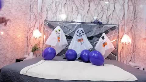 Snapshot of dirty_miia chatting on October 2025 11:44:01 AM MIA online show from October 2025 11:44:01 AM