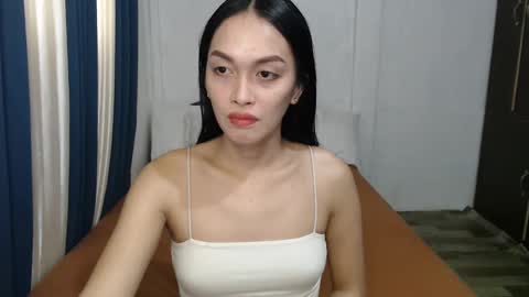 DIVINA online show from January 2025 02:01:01 AM