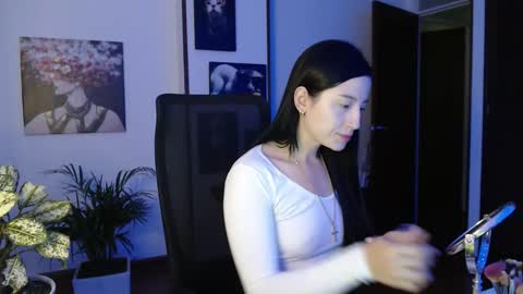 Snapshot of divineisis chatting on October 2025 10:03:02 AM Hera online show from October 2025 10:03:02 AM