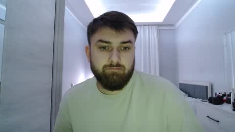 do_you_feel_pain online show from December 2025 07:55:01 PM