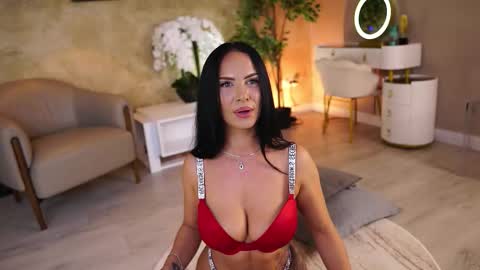Monica online show from September 2025 09:23:02 AM