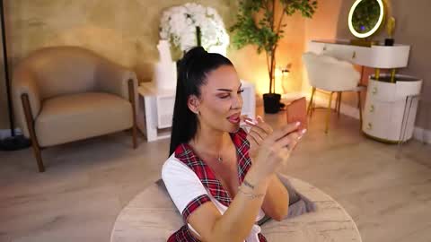 Monica online show from September 2025 09:46:02 AM