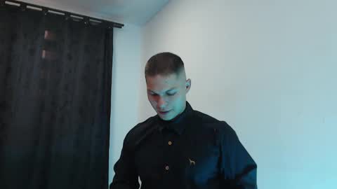 Domimick Crawford online show from December 2024 07:55:01 PM