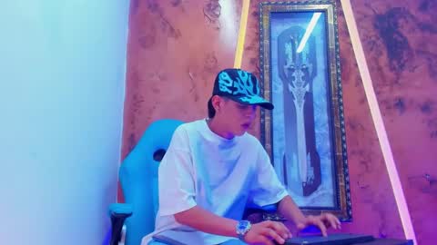 dominic_bigcock19_ online show from December 2025 08:23:01 AM