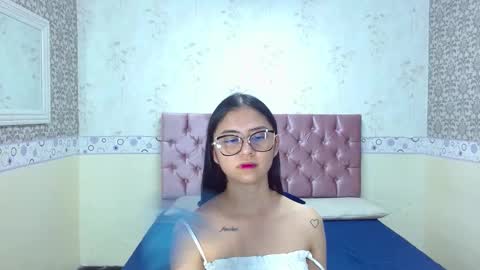 DONA Y CARL online show from December 2024 02:18:01 AM