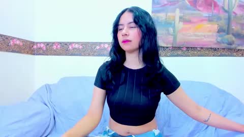 DONA Y CARL online show from December 2025 04:59:02 PM