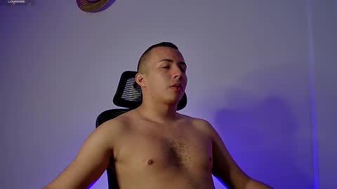 Donat Independent Model online show from December 2024 03:22:02 PM