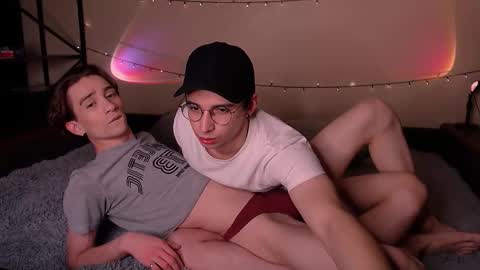 Snapshot of dontknowloool chatting on October 2025 06:52:02 PM EliotKenny online show from October 2025 06:52:02 PM