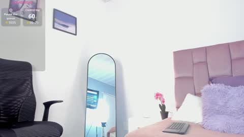 Alina online show from December 2024 11:07:01 PM