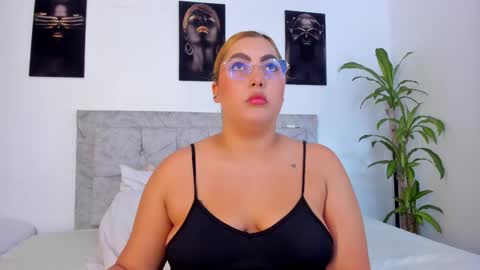 dulceedens_1 online show from February 2025 08:44:02 PM