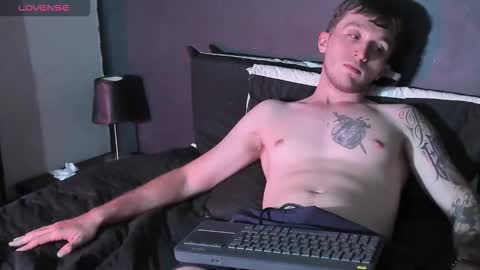 Snapshot of dylanwhite23 chatting on December 2025 02:16:01 AM ---DYLAN--- online show from December 2025 02:16:01 AM