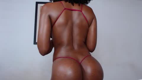 Laraand Drake online show from November 2025 09:42:02 AM