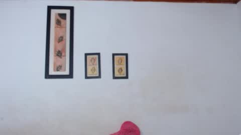 Laraand Drake online show from December 2025 09:27:01 AM