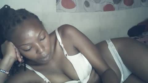 Snapshot of ebony_phoenix12 chatting on November 2025 03:18:02 AM ebony_phoenix12 online show from November 2025 03:18:02 AM