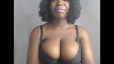 Snapshot of ebonyx_dripqueen chatting on November 2025 07:09:01 AM Loveth online show from November 2025 07:09:01 AM