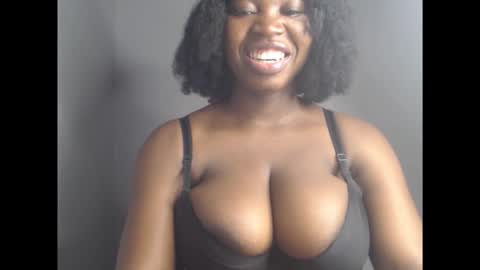 Snapshot of ebonyx_dripqueen chatting on November 2025 07:21:02 AM Loveth online show from November 2025 07:21:02 AM