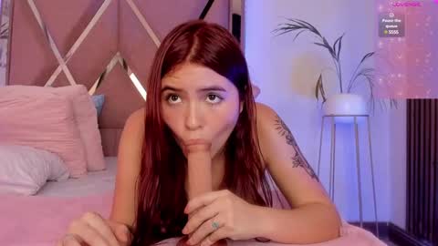 eimyaniston cute online show from December 2024 02:49:02 PM