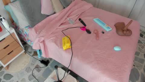 Elena online show from October 2025 07:25:02 PM