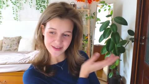 Snapshot of eli_sun chatting on October 2025 09:20:01 AM ELI Guys Im immersed in my studies its time for exams. I hope to be here on Friday online show from October 2025 09:20:01 AM