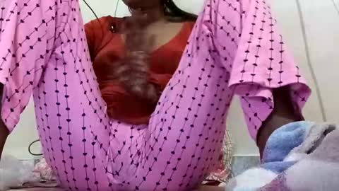 elina_roy03 online show from December 2025 04:43:02 AM